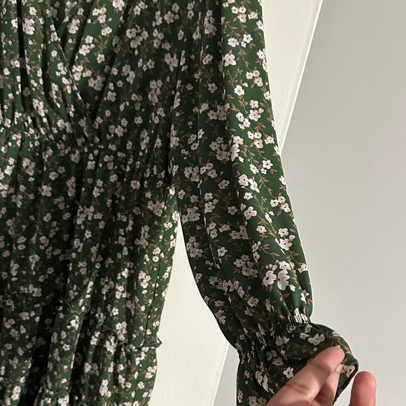 Inspired Hearts Green Floral Long Sleeve Dress - Picture 6 of 7